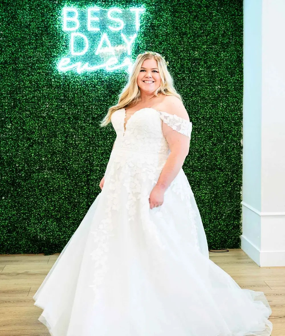 Plus Size bride in a wedding dress